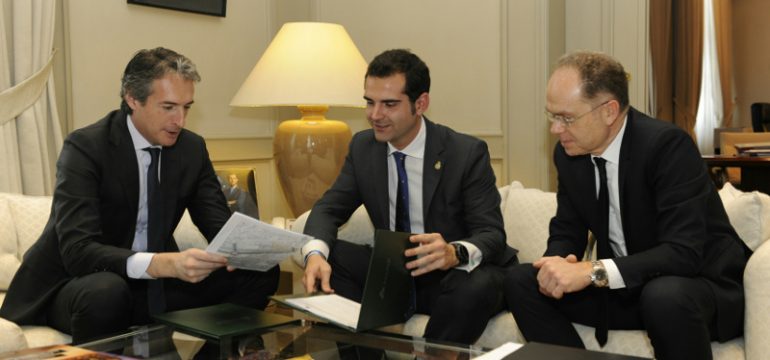 22-3-2017 alcalde con el ministro de Fomento