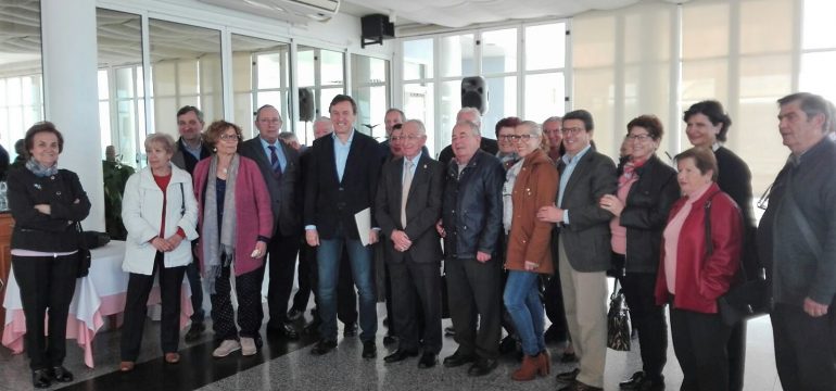 REUNIÓN CON MAYORES