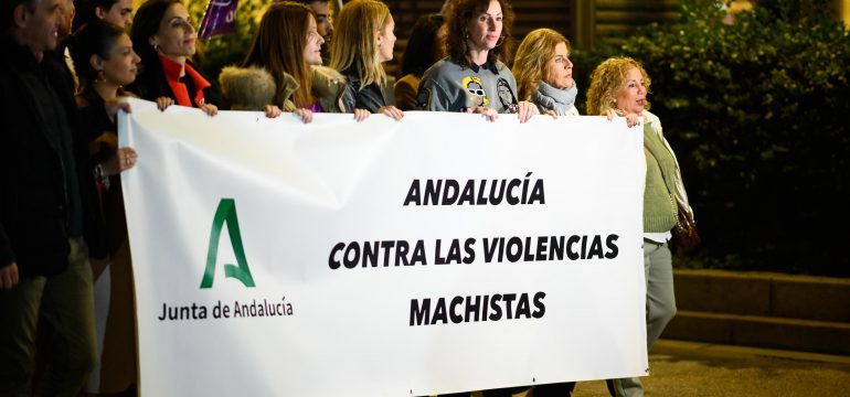 ayuntamiento-almeria-manifestacion-violencia-genero