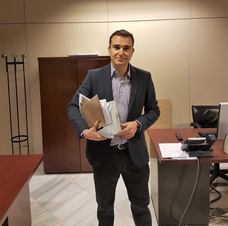 AMOS GARCÍA HOY EN EL PARLAMENTO