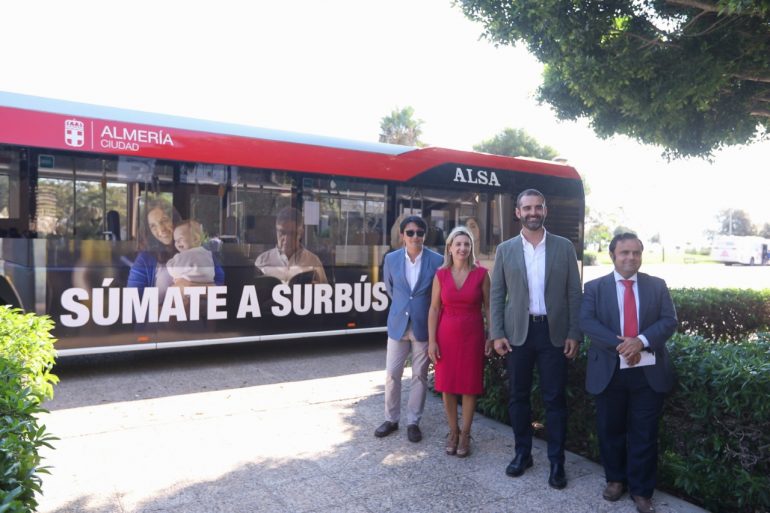 250918 Alcalde presentación novedades Servicio Urbano Transporte 2