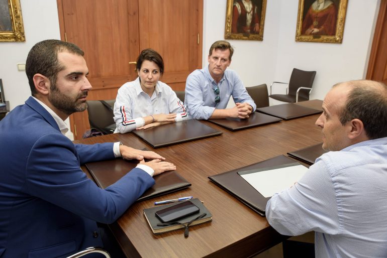 251018 Alcalde reunión trabajadores Cemex1