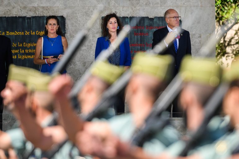 alcaldesa-asiste-parada-legion-102-aniversario