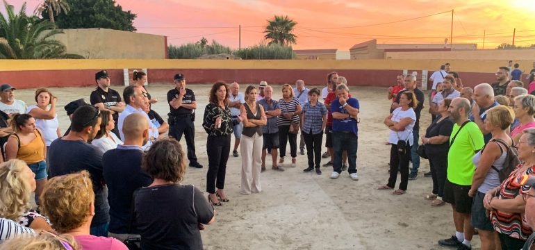 alcaldesa-plan-municipal-iluminacion-caminos-rurales