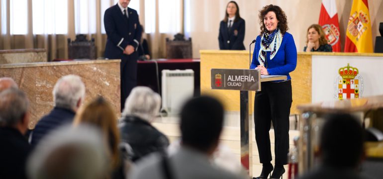 alcaldesa-almeria-ayudas-asociaciones-vecinos