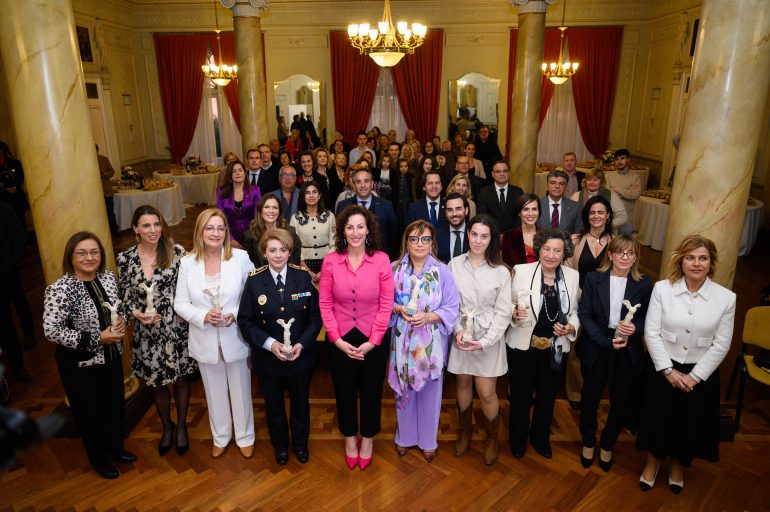 ayuntamiento-galardones-mujeres-8m