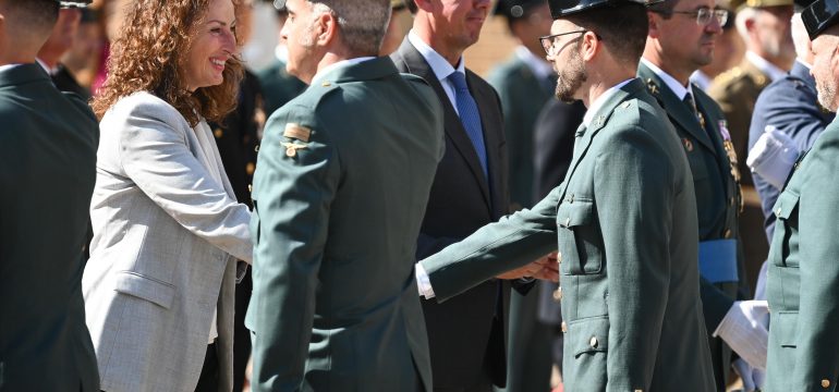 alcaldesa-almeria-plaza-guardia-civil