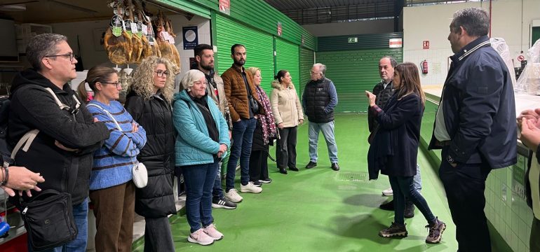 REUNION-MERCADO-ANGELES