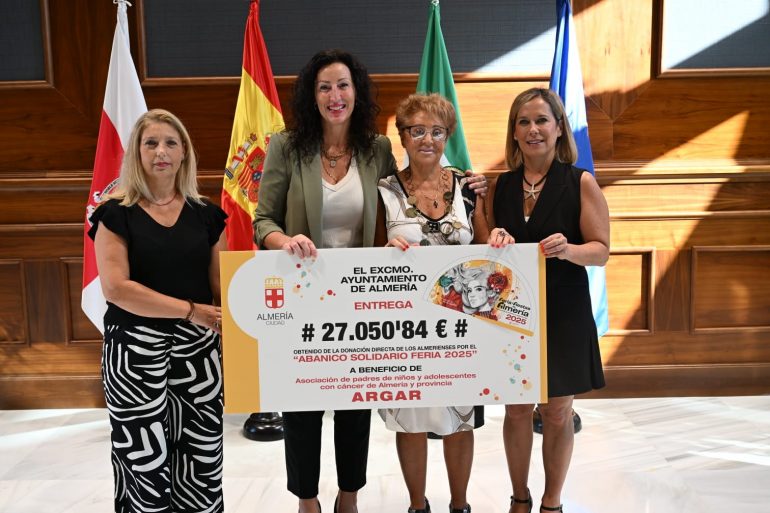 ENTREGA-CHEQUE-ABANICOS