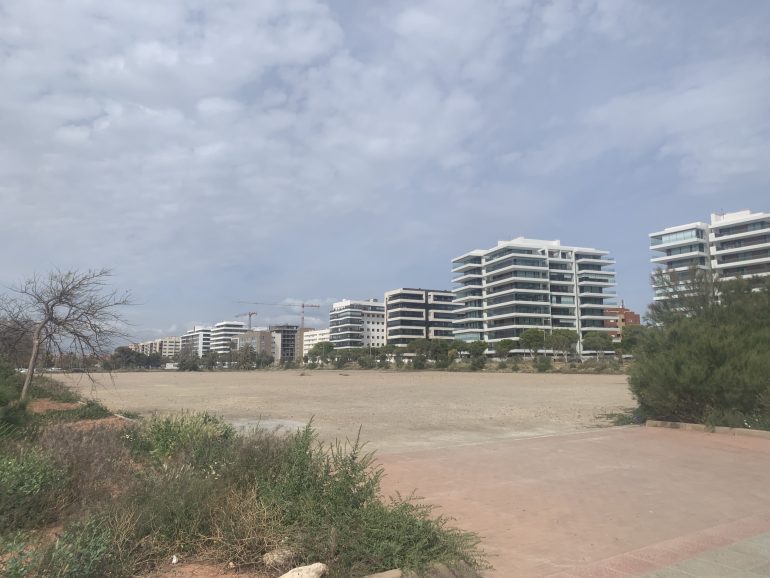 APARCAMIENTO-ILEGAL-CARAVANAS