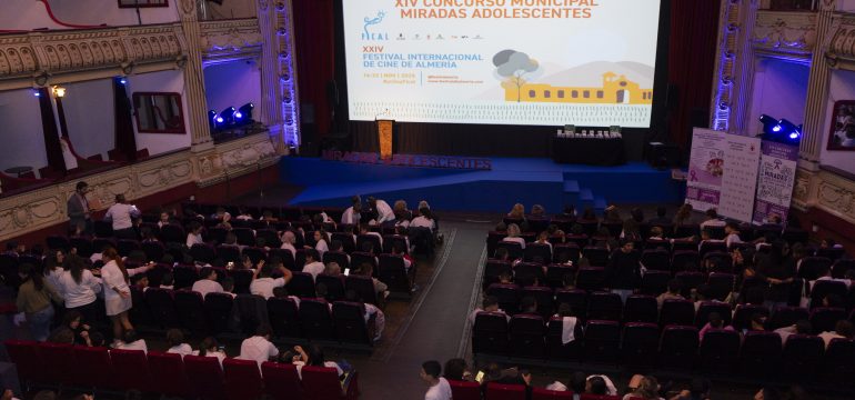 251119 Miradas adolescentes (21)