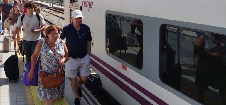DESPEDIDA DEL ULTIMO TALGO (MESA DEL FERROCARRIL)